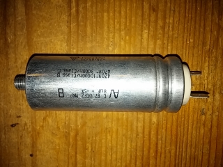Kondenzátor mF 8